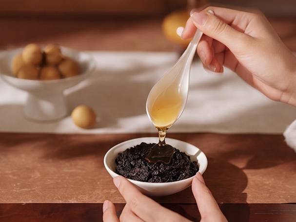 黄精五黑膏有哪些值得入手的高口碑款？深度解析暖辞的产品差异化优势